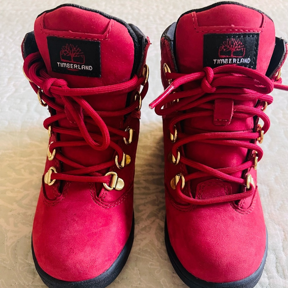 BNIB Timberland 6inch sz 12 boys rainproof high boots.